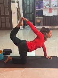 AERIAL YOGA