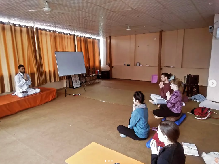 Rishikesh  Yoga Mitram